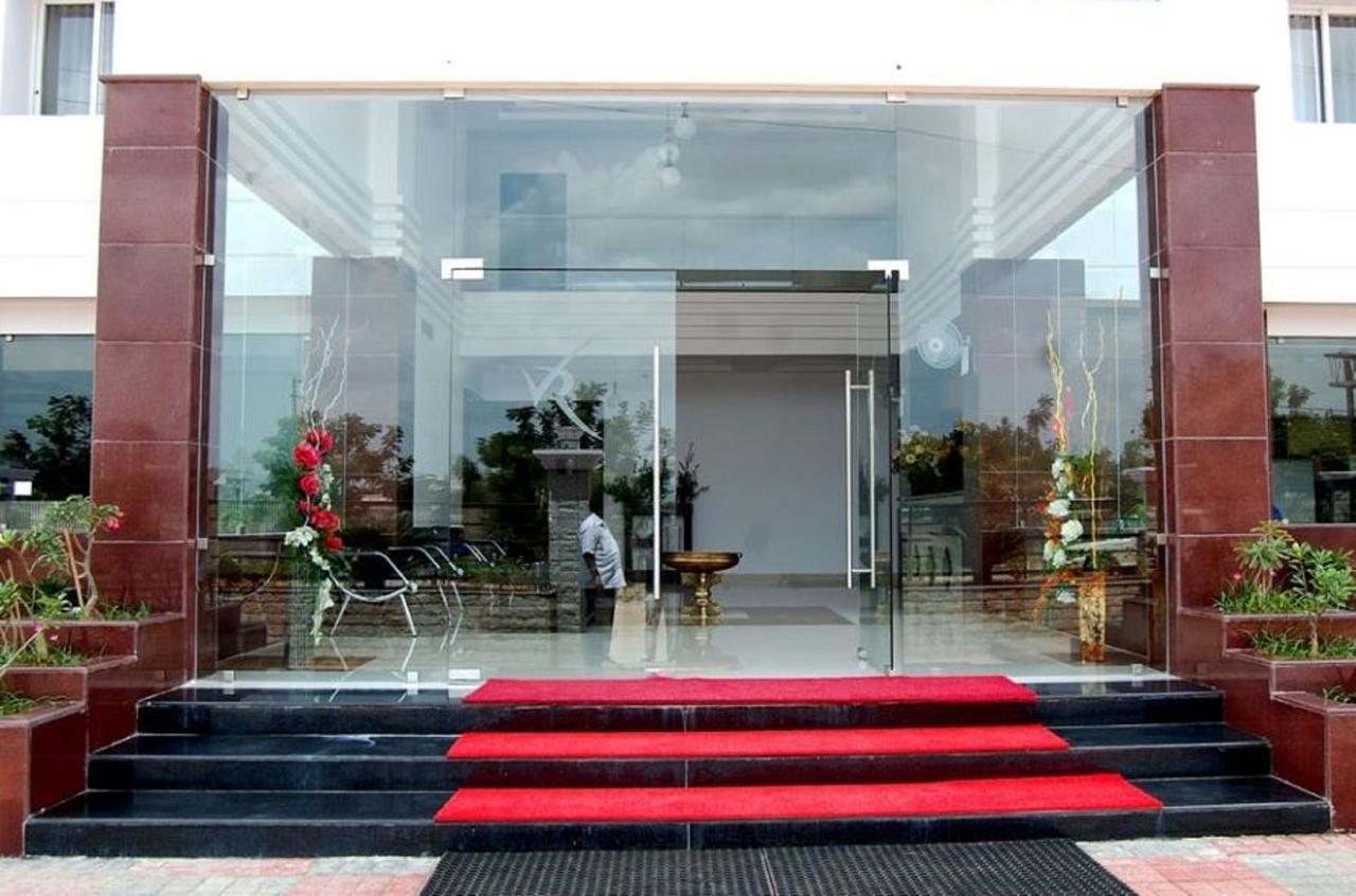 Hotel Vinay Residency Sindhnur Esterno foto