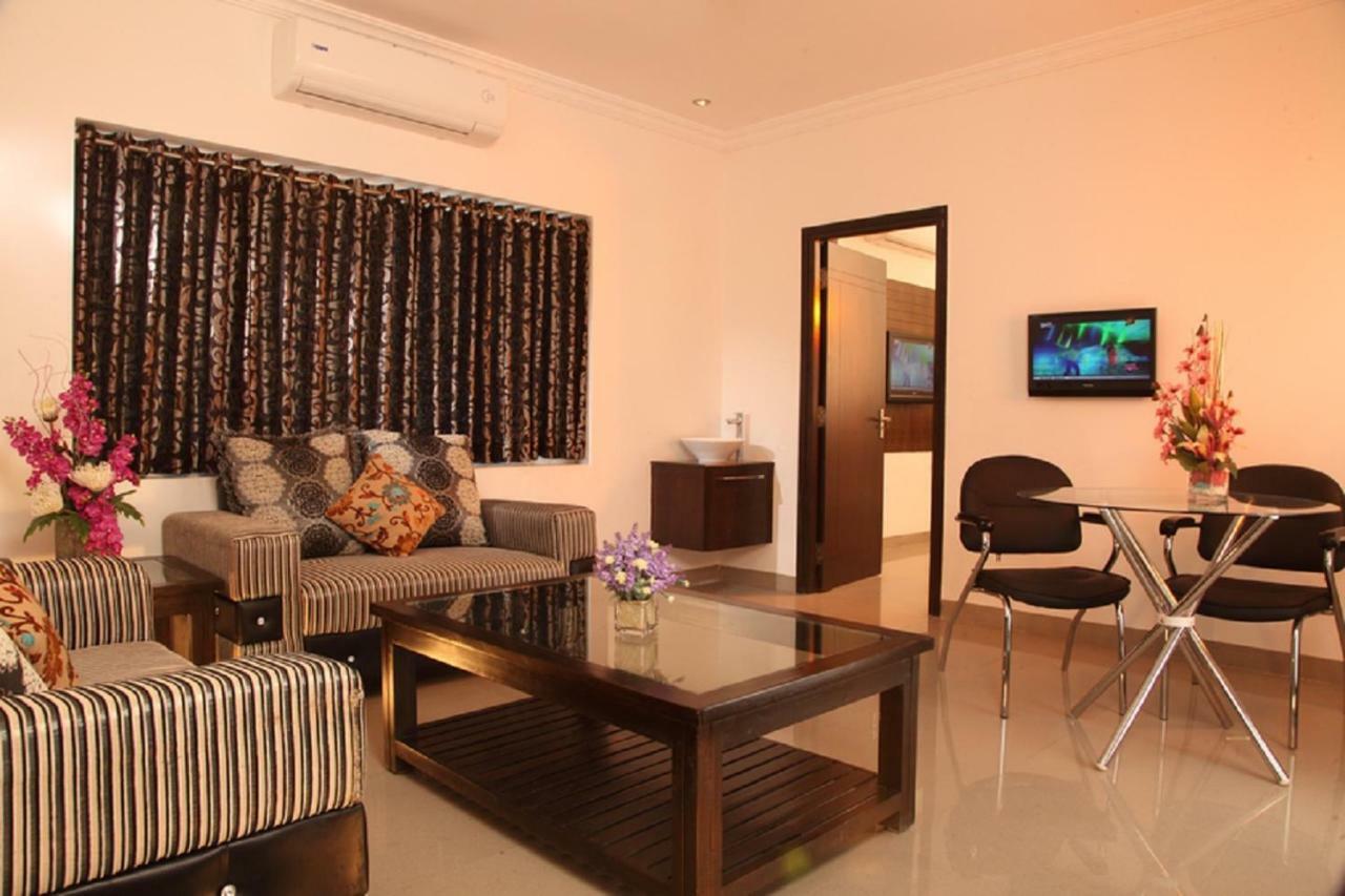Hotel Vinay Residency Sindhnur Esterno foto